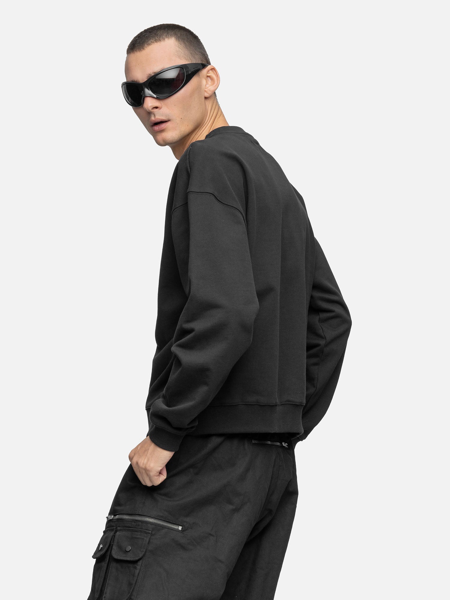 OVERSIZED SWEATSHIRT BLACK