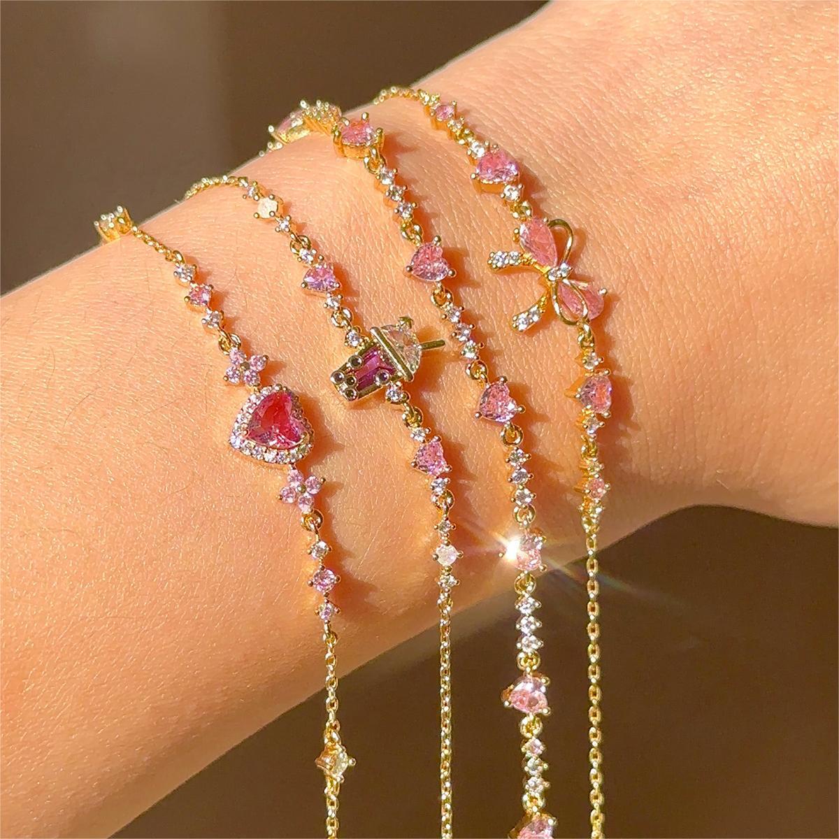 Ins-style cute and sweet bracelet with heart-shaped zircon gemstones and butterfly design, for Valentine's Day.