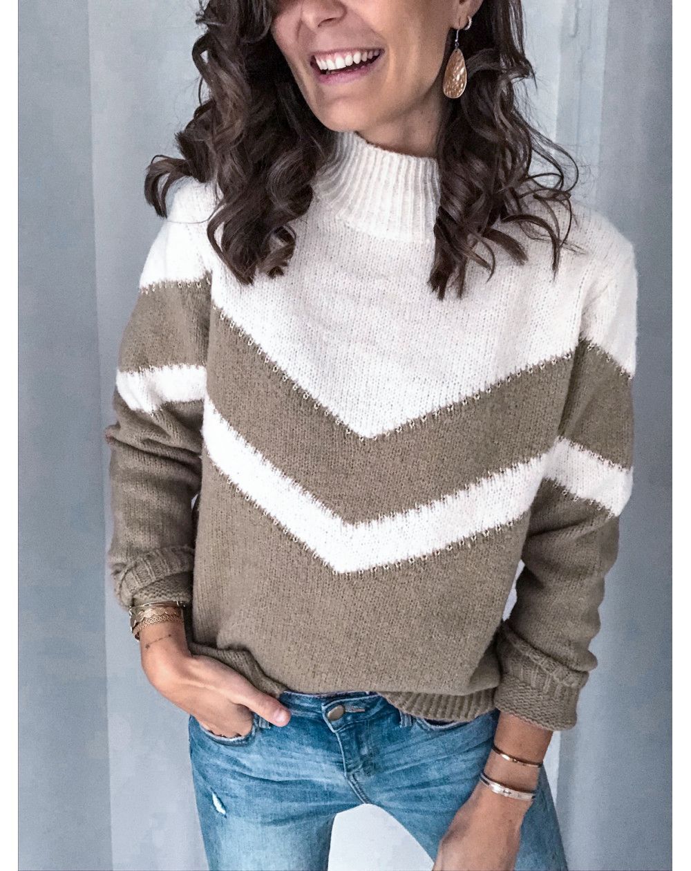 Women's Color-Block Knit Pullover Sweater with Half Turtleneck