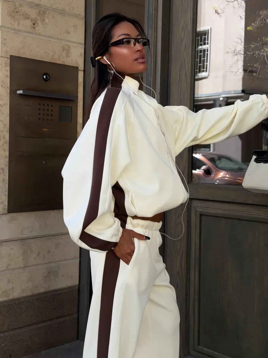 Women's Colorblock Tracksuit with Zip-Up Stand Collar Jacket and Wide-Leg Sweatpants