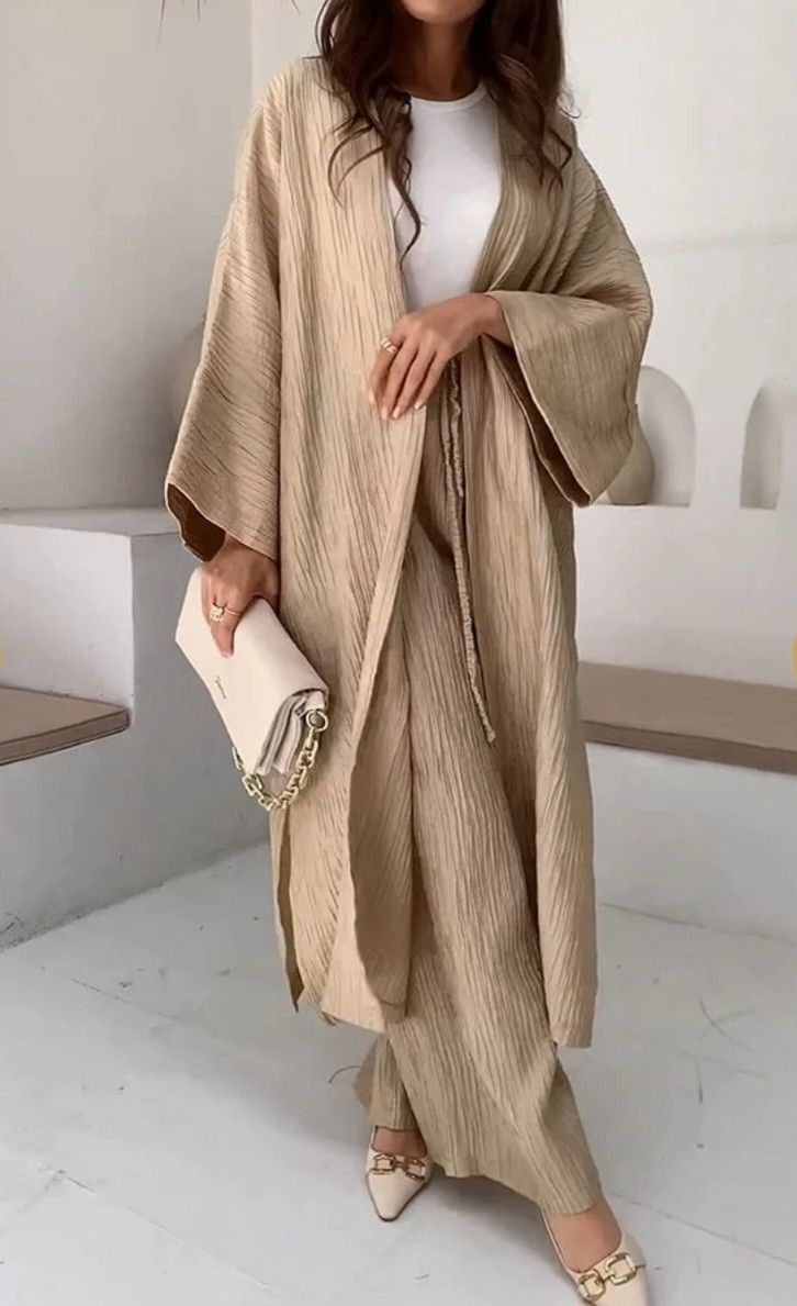 Minimalist Crinkle Textured Two-Piece Set with Long Kimono Sleeve Cardigan and High-Waist Wide-Leg Pants