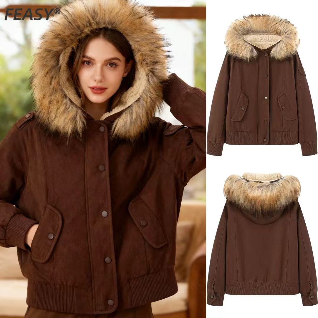 Women's Cropped Puffer Jacket with Detachable Faux Fur Collar