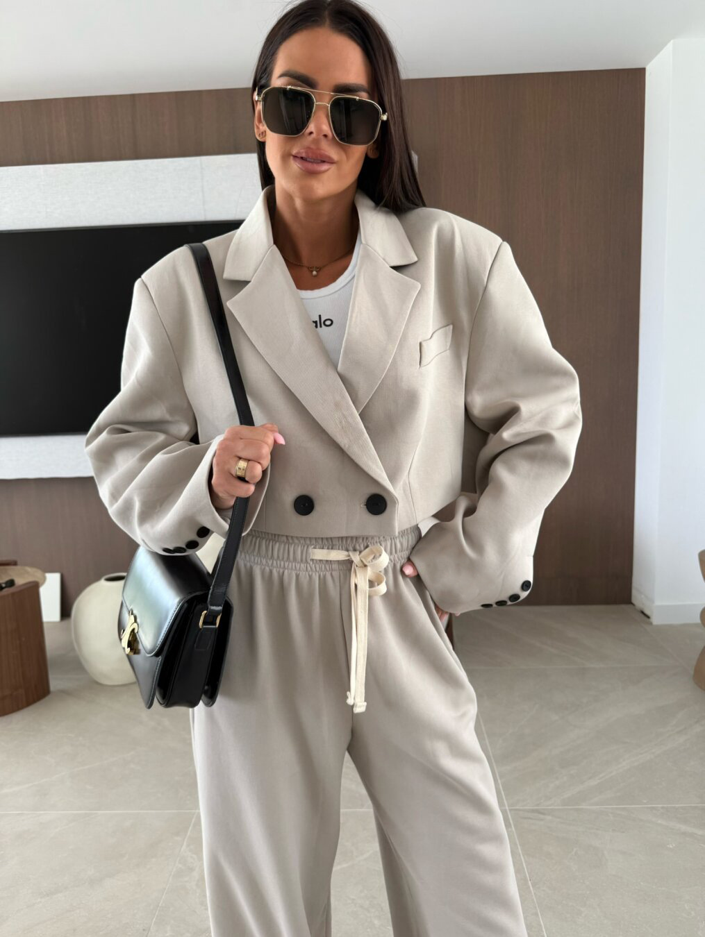 Women's Two-Piece Blazer and Pants Set with Lapel Collar