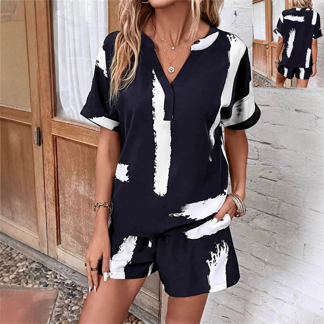 V-Neck Printed T-Shirt and Shorts Set with Elastic Waist