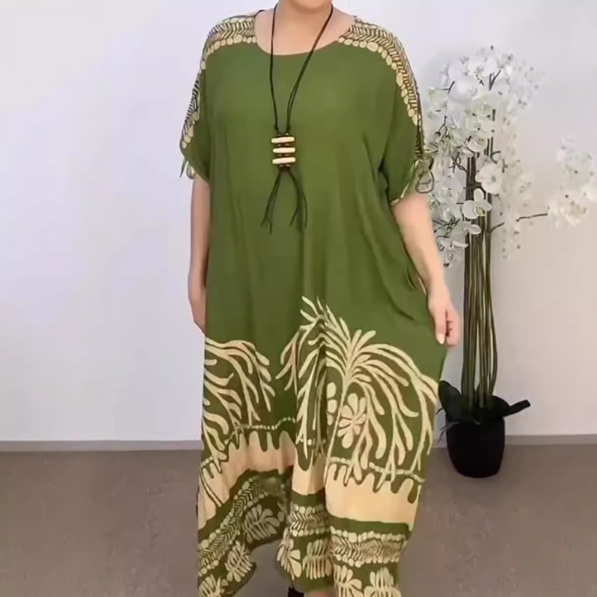 Elegant Floral Print Round Neck Half Sleeve Maxi Dress