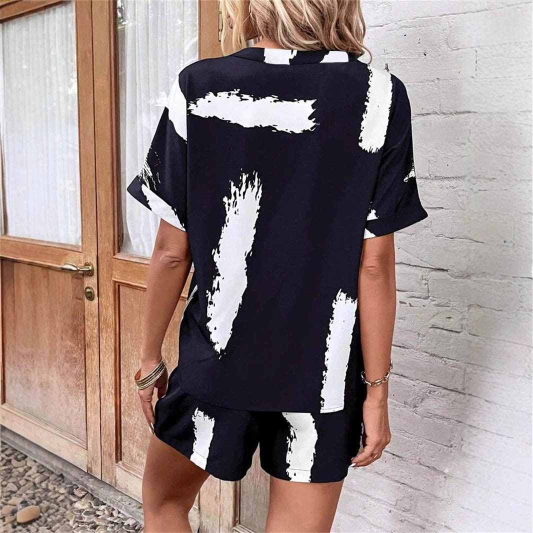 V-Neck Printed T-Shirt and Shorts Set with Elastic Waist