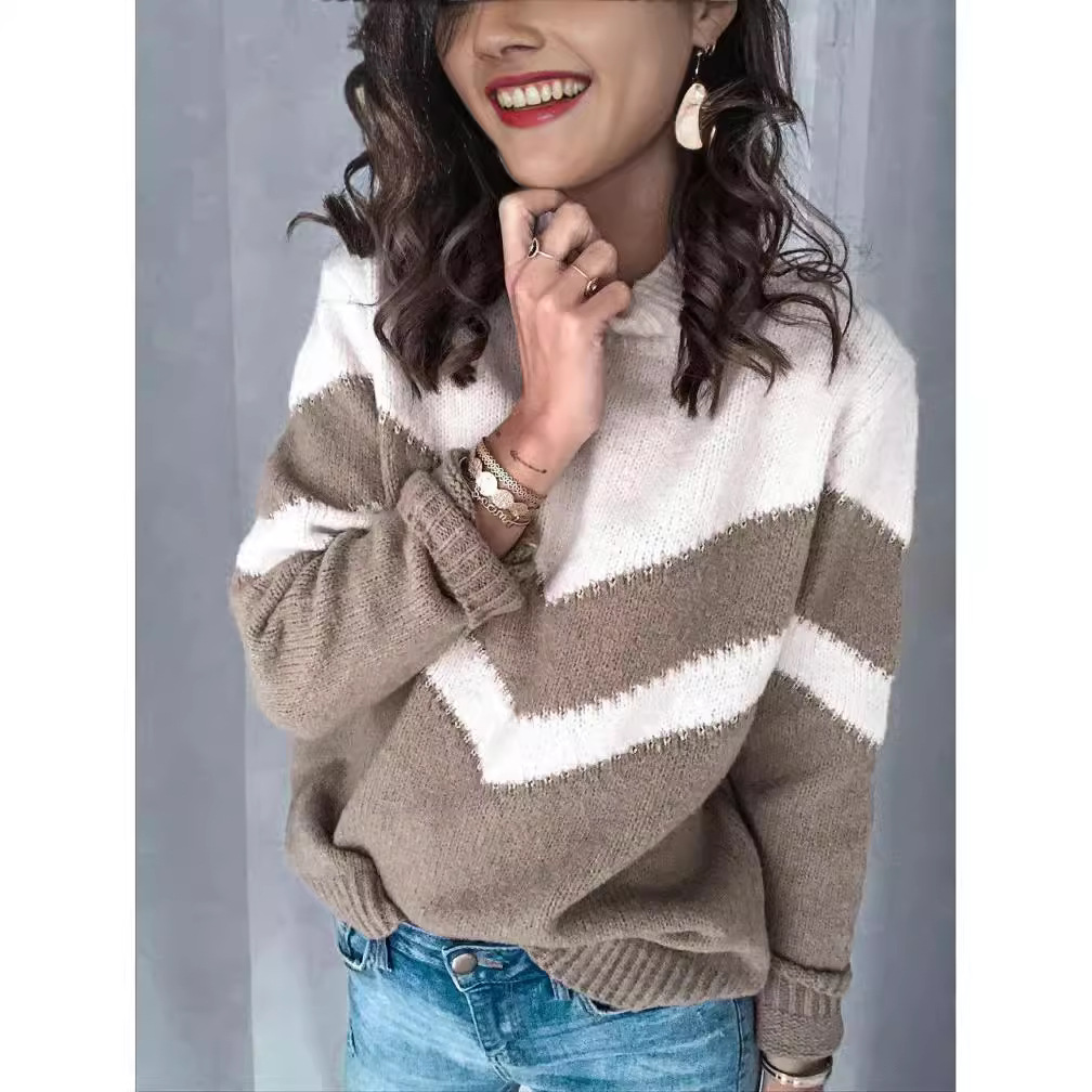 Women's Color-Block Knit Pullover Sweater with Half Turtleneck