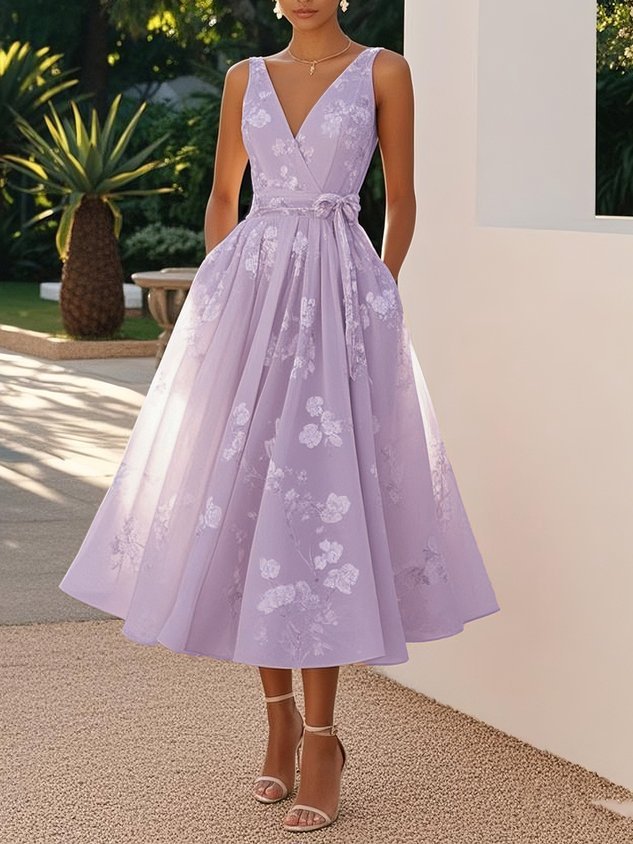 Sleeveless V-Neck Digital Print Midi Dress