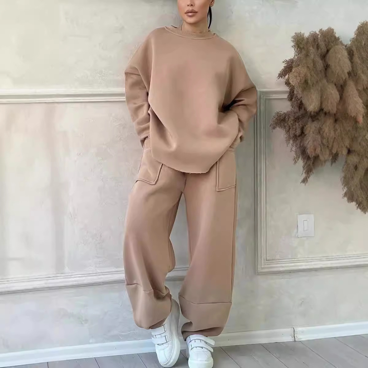 Women's Solid Color Crewneck Long Sleeve Pocket Sweatsuit Loose Fit