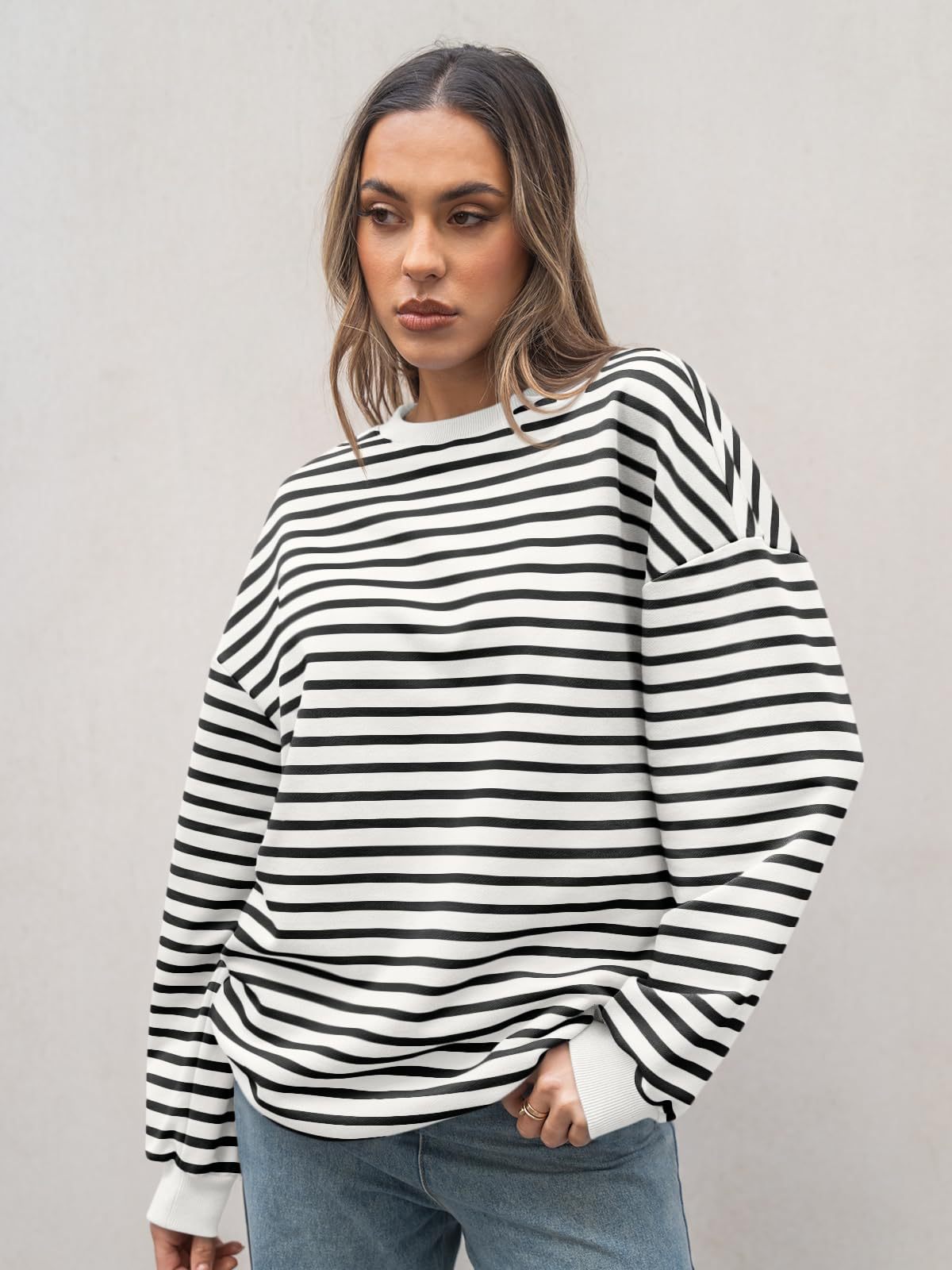 Women's Striped Long-Sleeve Crewneck Sweatshirt Y2K Pullover