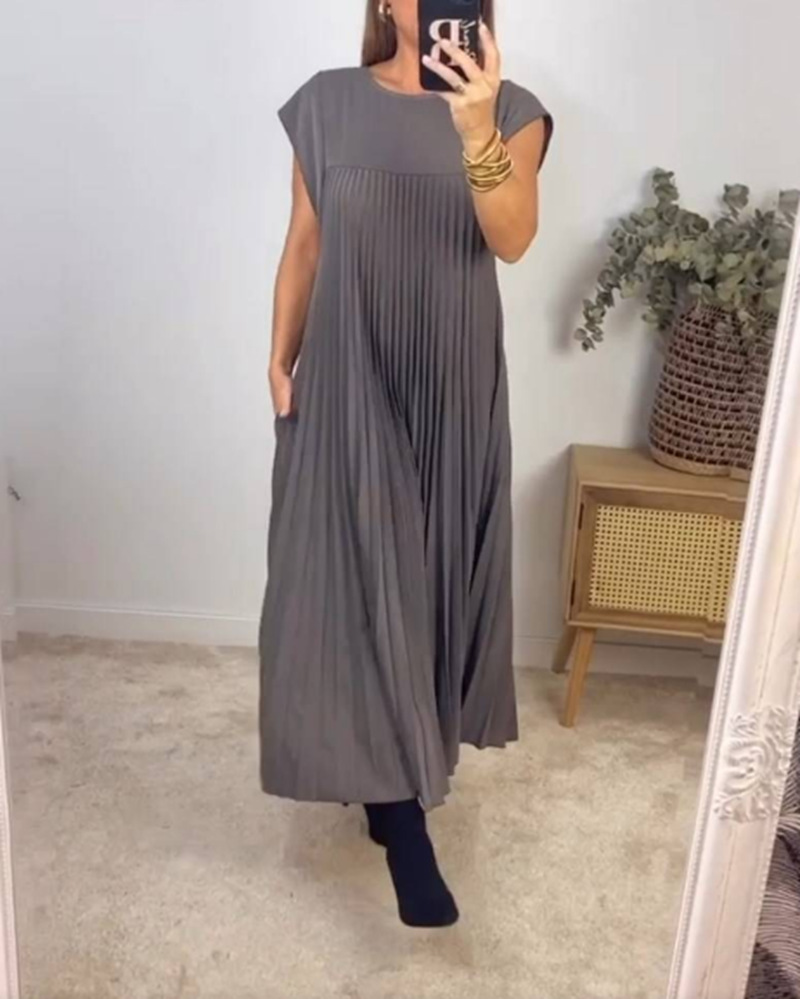 Women's Sleeveless Pleated Dress Round Neck High Waist Long