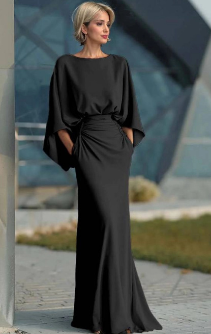 Elegant Open-Back Ruched Long Dress with Pockets
