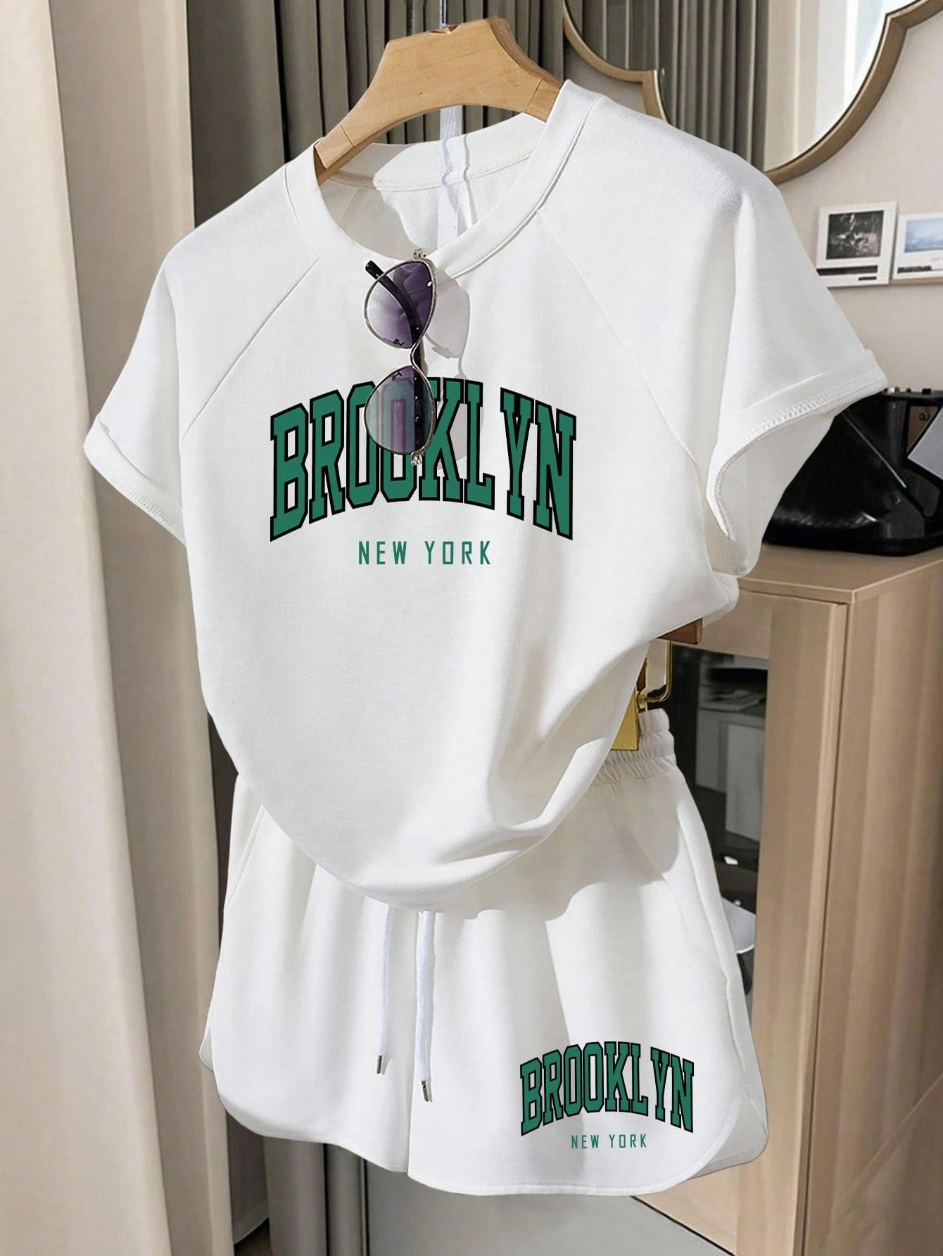 Letter Print Loose Crewneck T-Shirt and Shorts Set