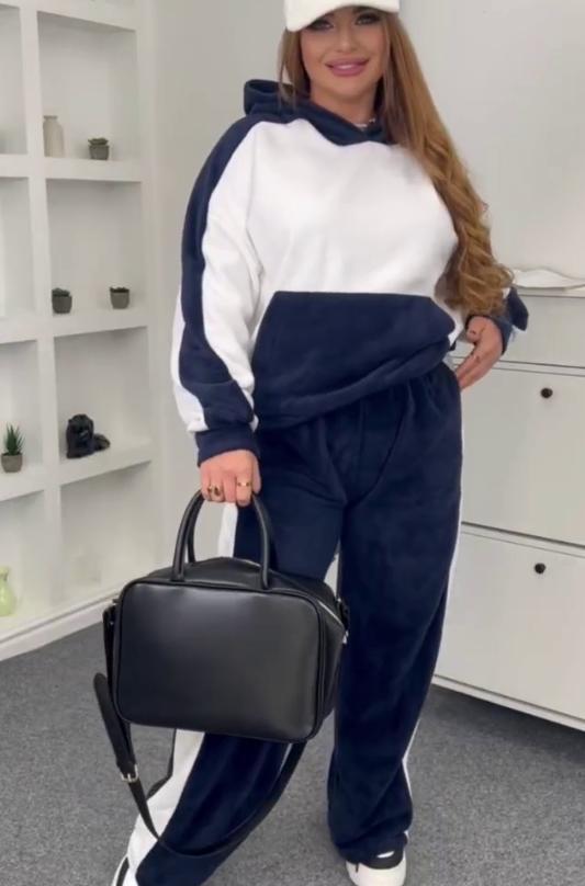 Women's Color-Block Hoodie and Pants Set with Large Pockets