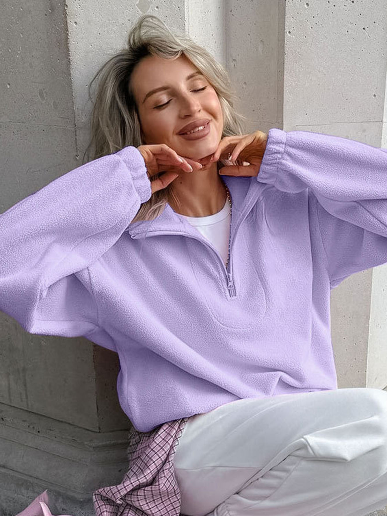 Women's French Minimalist Lazy Style Solid Color Pullover Hoodie