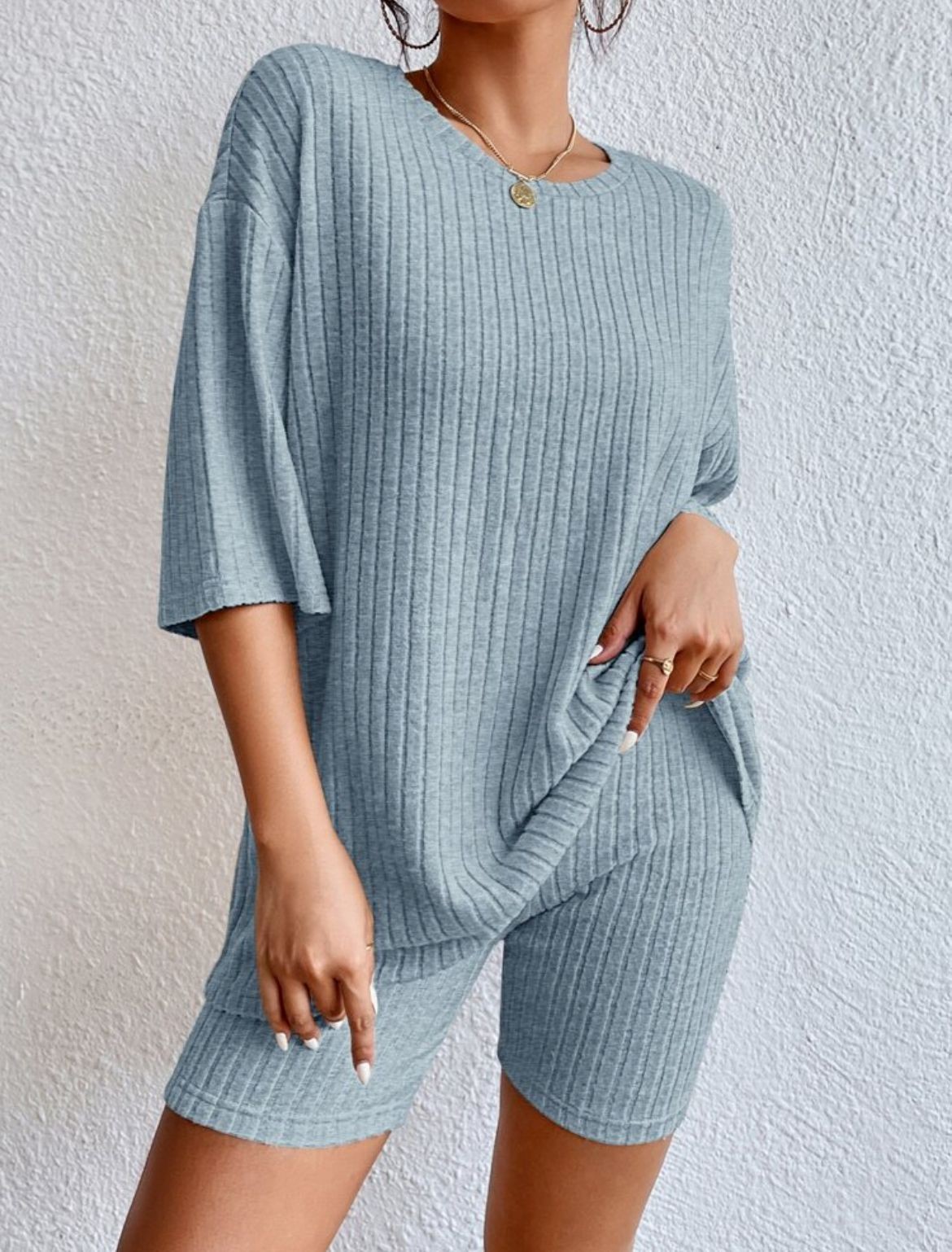 Women's Solid Color Crewneck Short Sleeve Loose Shorts Set