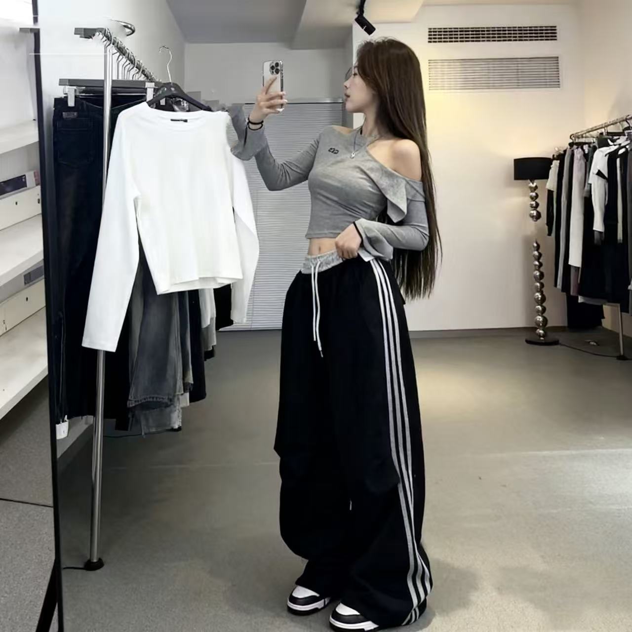 High-Waisted Wide-Leg Track Pants with Side Stripes, Loose Casual Fit
