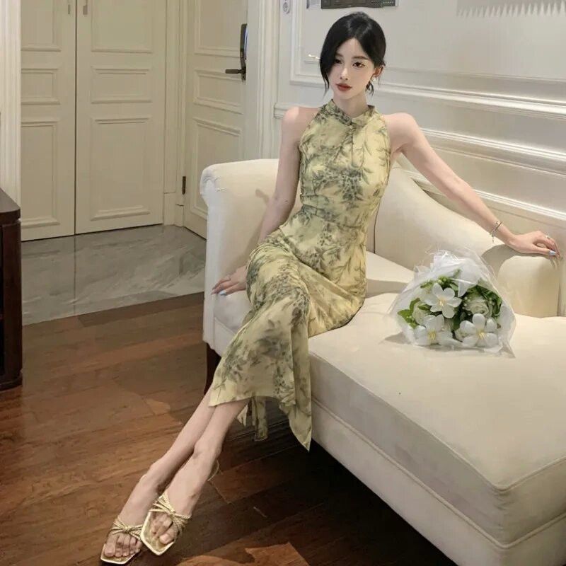 Floral Cheongsam Dress with Slit and Waist-Cinching