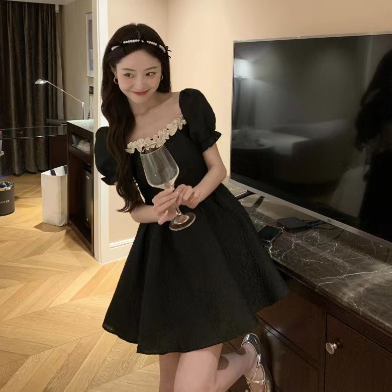 French-Style Bubble-Sleeve Open-Back A-Line Dress
