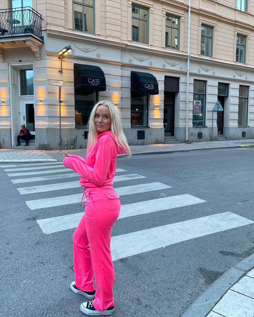 Women's Velvet Tracksuit Set Long Sleeve Pants Casual Athleisure