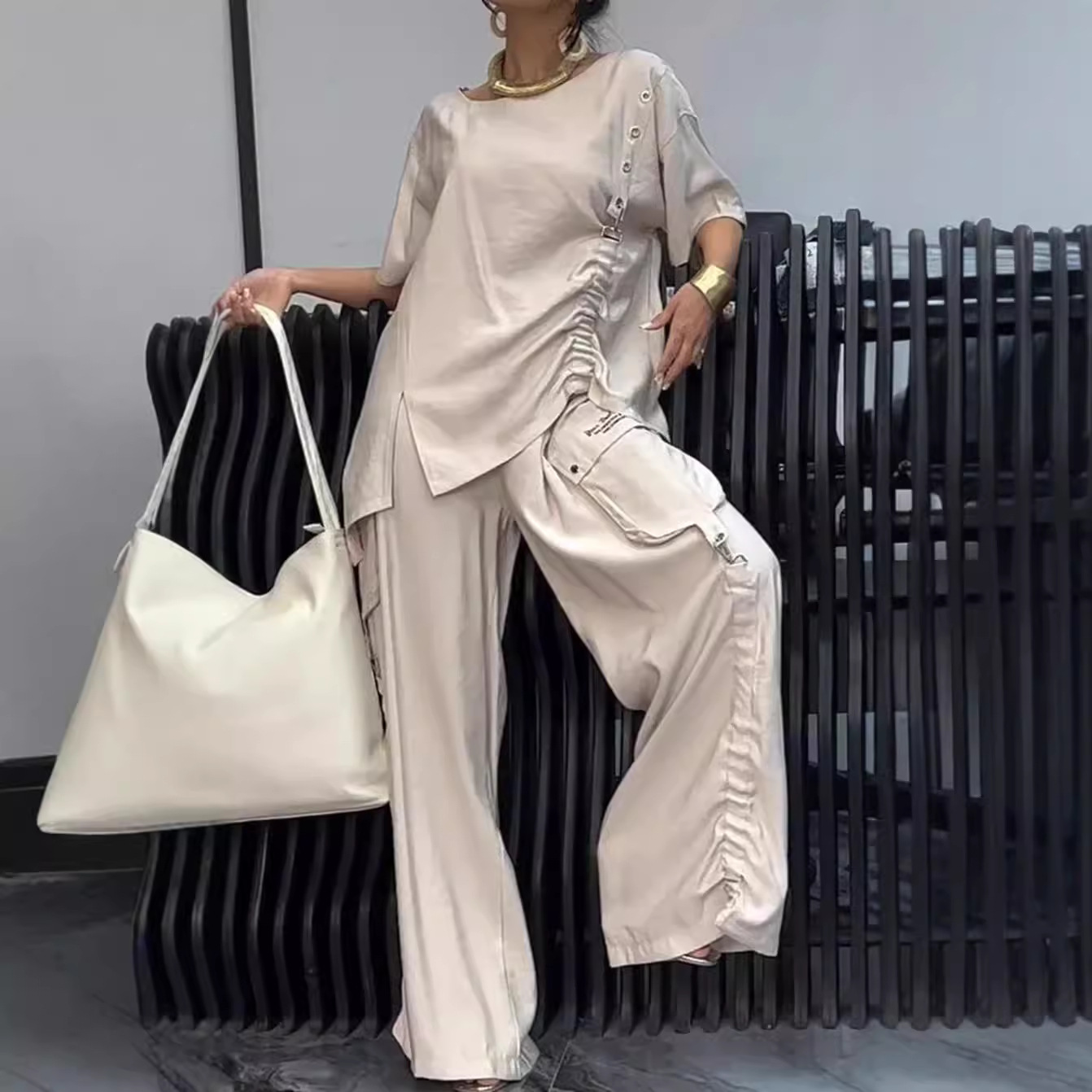 Women's Casual Two-Piece T-Shirt and Pants Set Crew Neck Solid Color