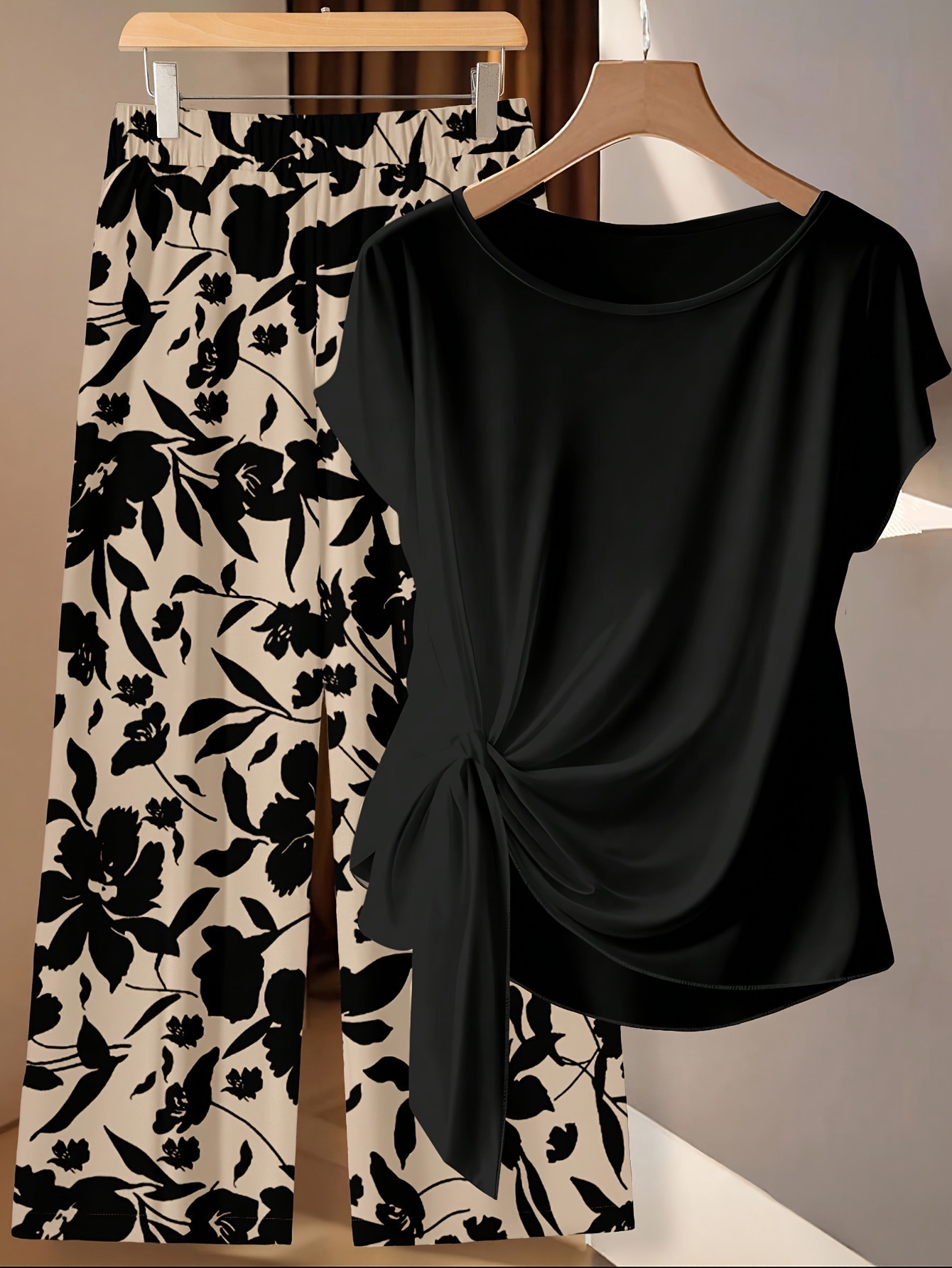 Floral Print Short Sleeve Top and Pants Set