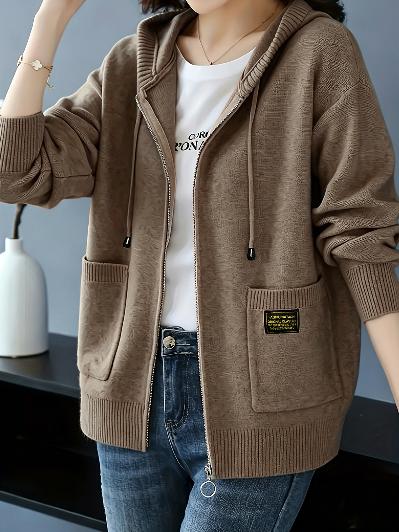 Women's Ribbed Knit Zip-Up Hooded Cardigan with Pockets