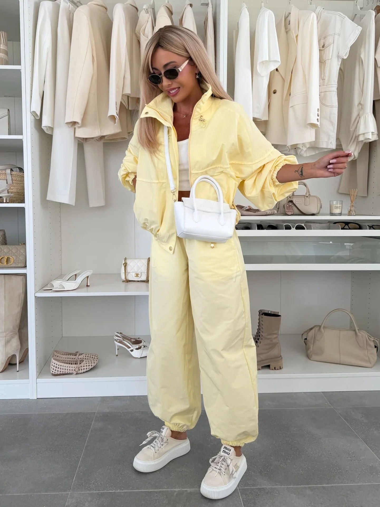 Women's Solid Color Zip-Up Collared Cardigan and Jogger Pants Two-Piece Set