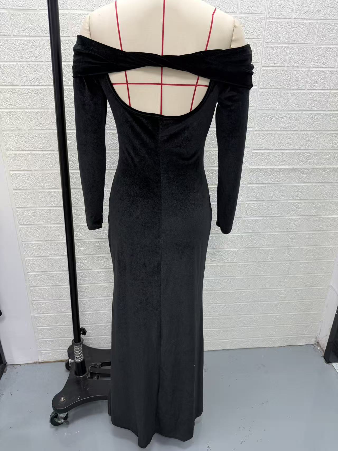 Gold Velvet Off-Shoulder Long Sleeve Bodycon Maxi Dress