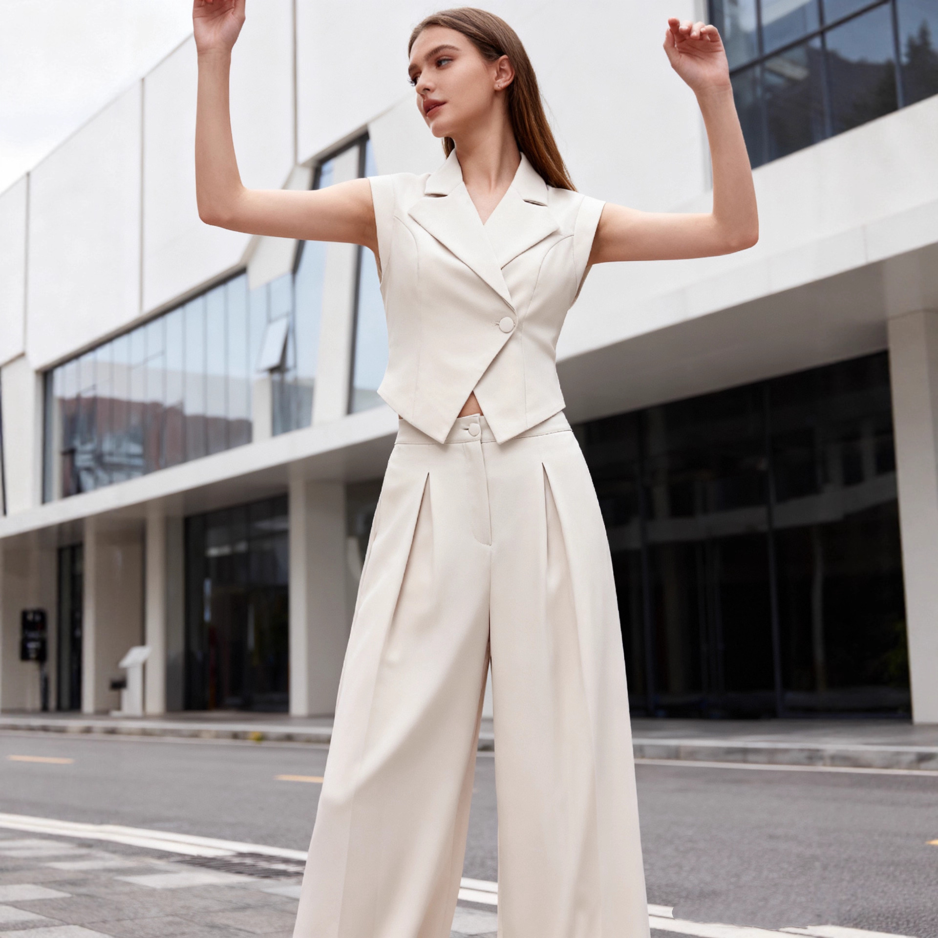Women's Sleeveless Vest and Short-Sleeve Set