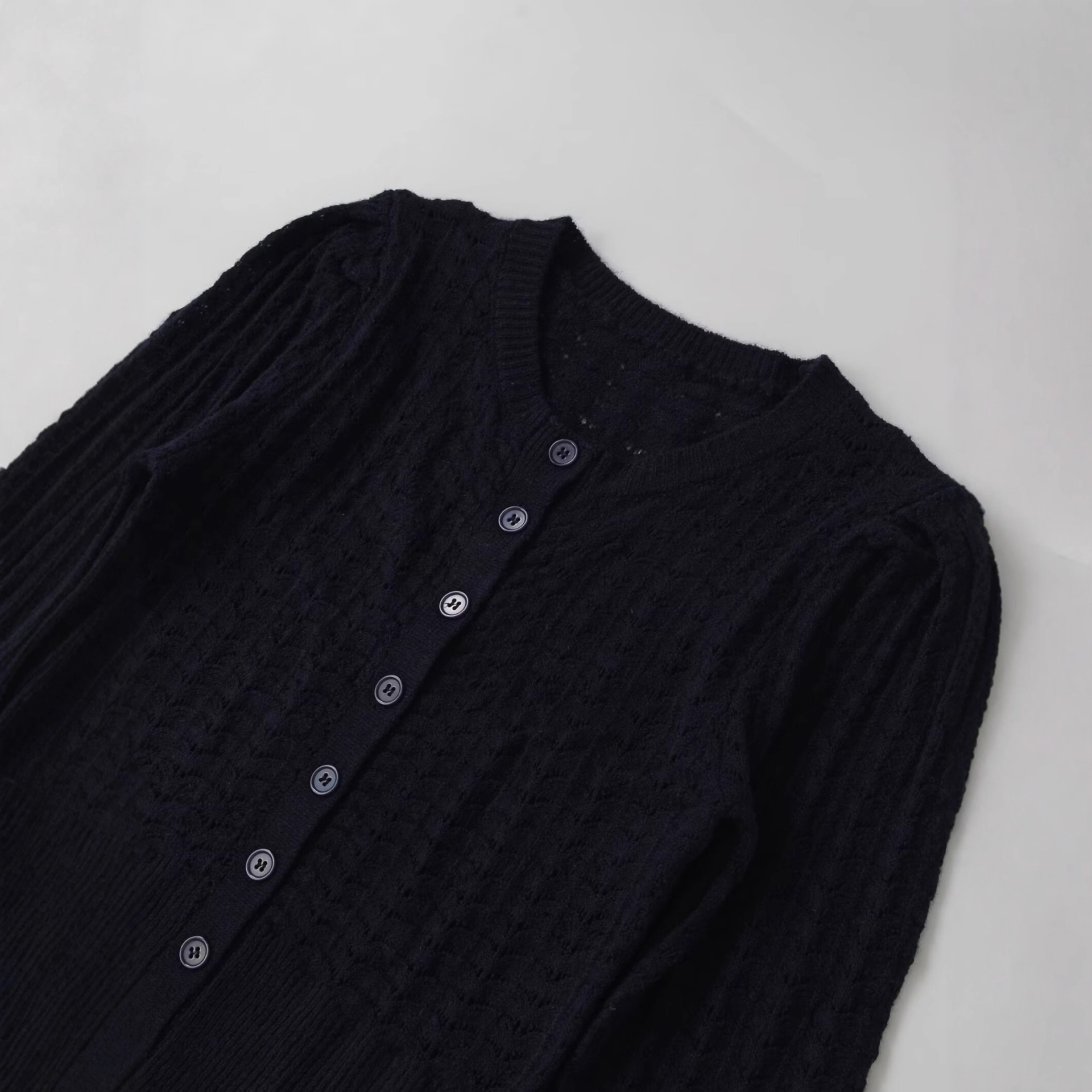Women's Alpaca Blend Crewneck Long Sleeve Knit Cardigan