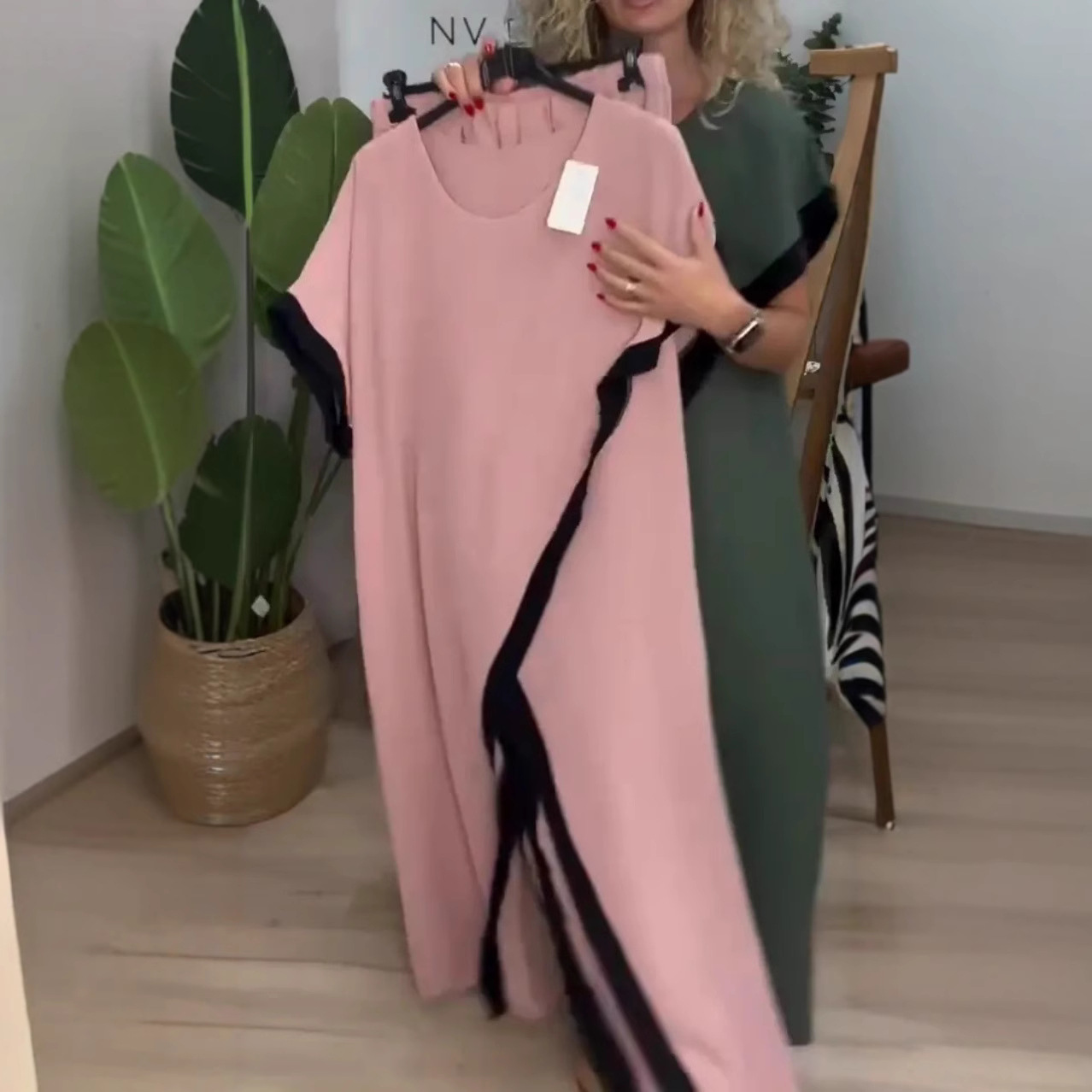 Color-Block Plus-Size Relaxed Long Dress Set