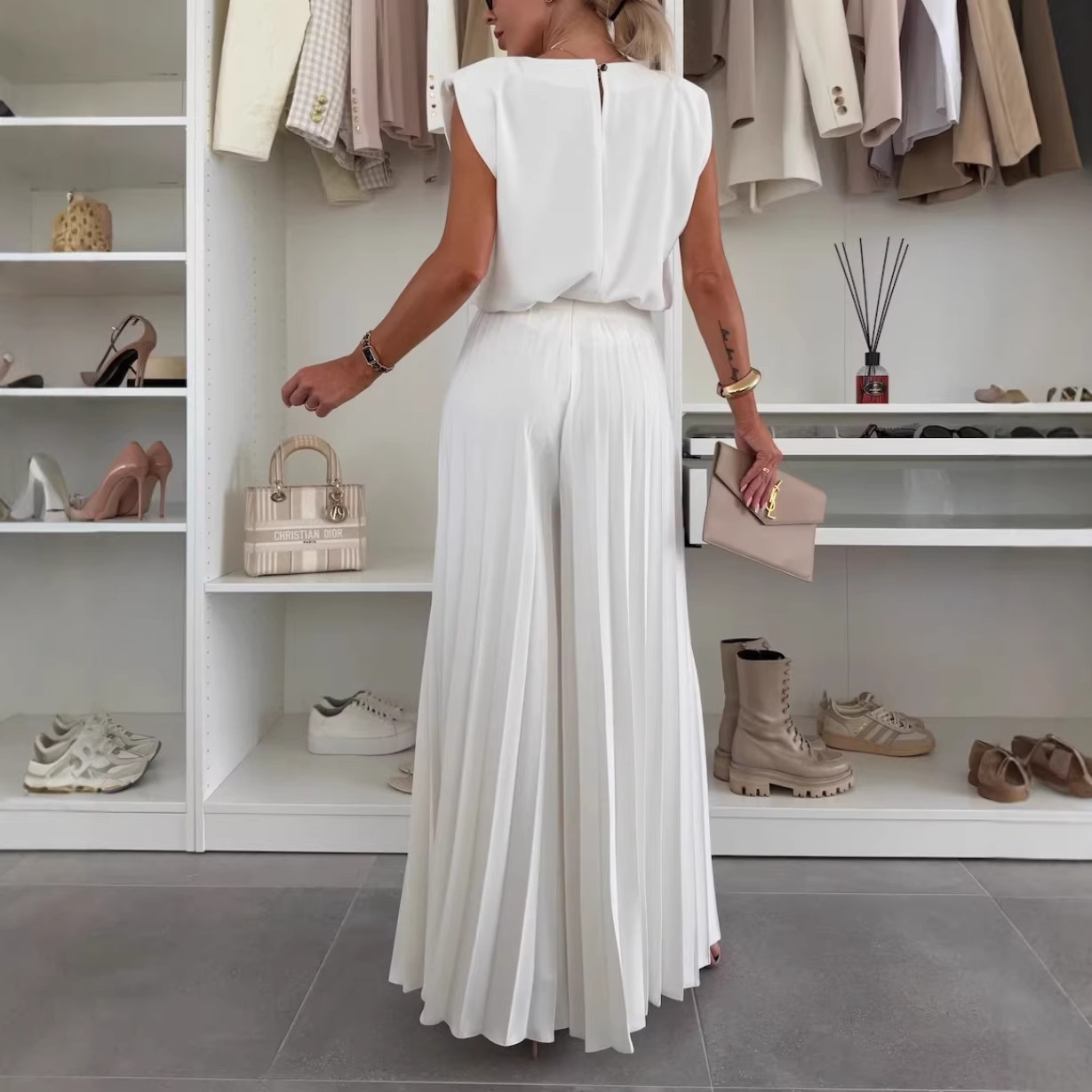 Women's Sleeveless Top and Pleated Wide-Leg Pants Two-Piece Set