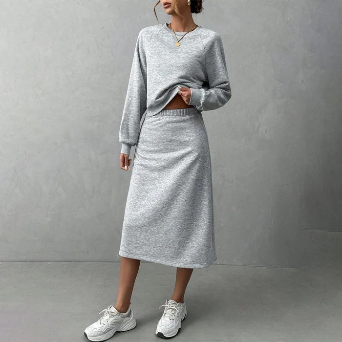 Women's Long Sleeve Loose Sweatshirt and Bodycon Midi Skirt Set