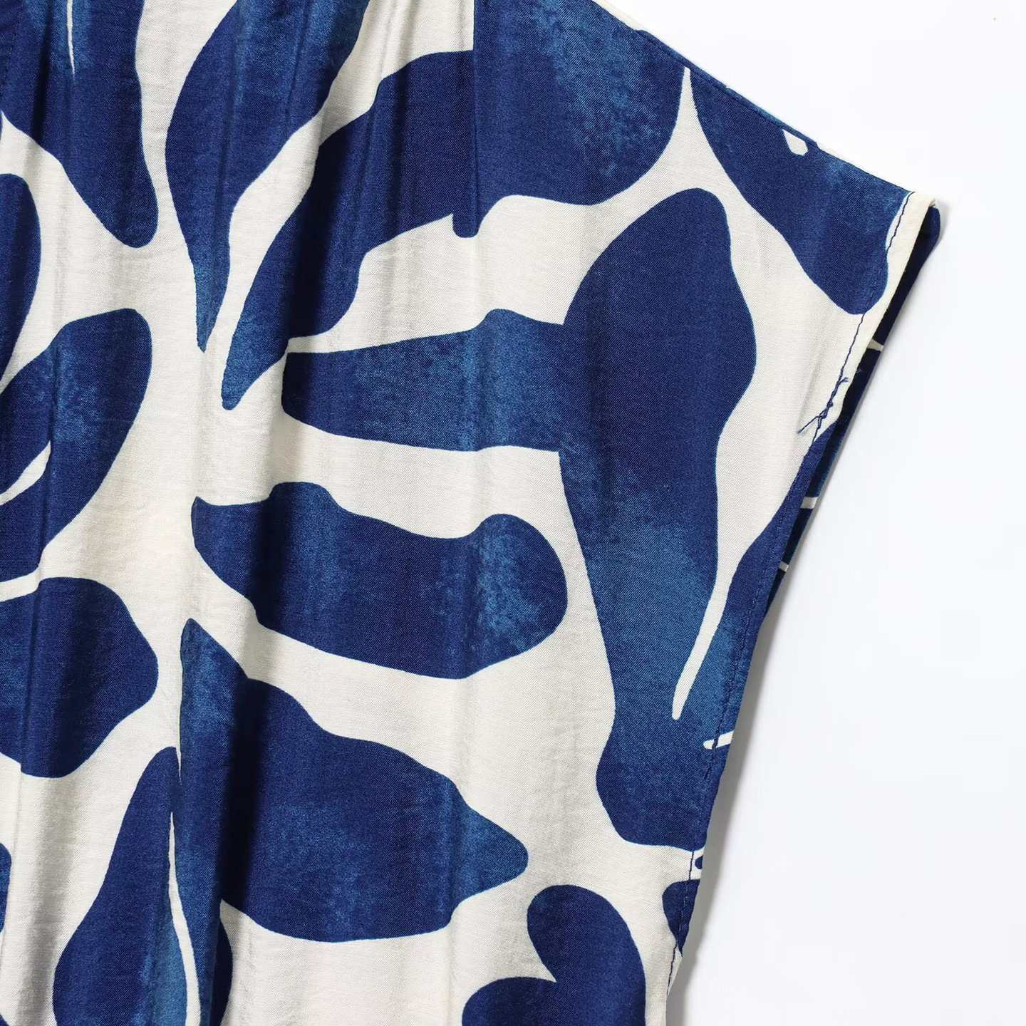V-Neck Sleeveless Ruched Floral Print Midi Dress