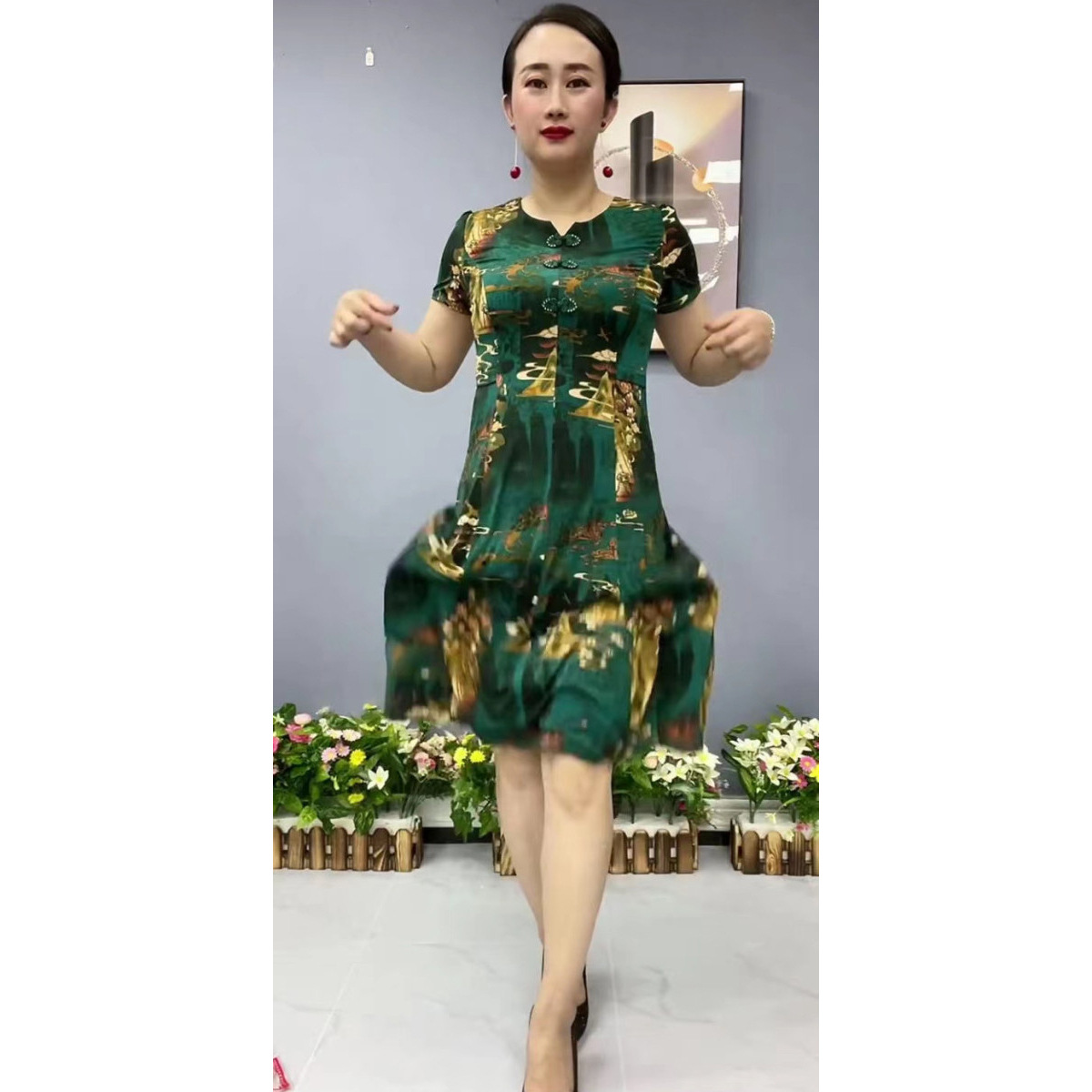 Elegant Floral Print A-Line Midi Dress with Button Neck Short Sleeves