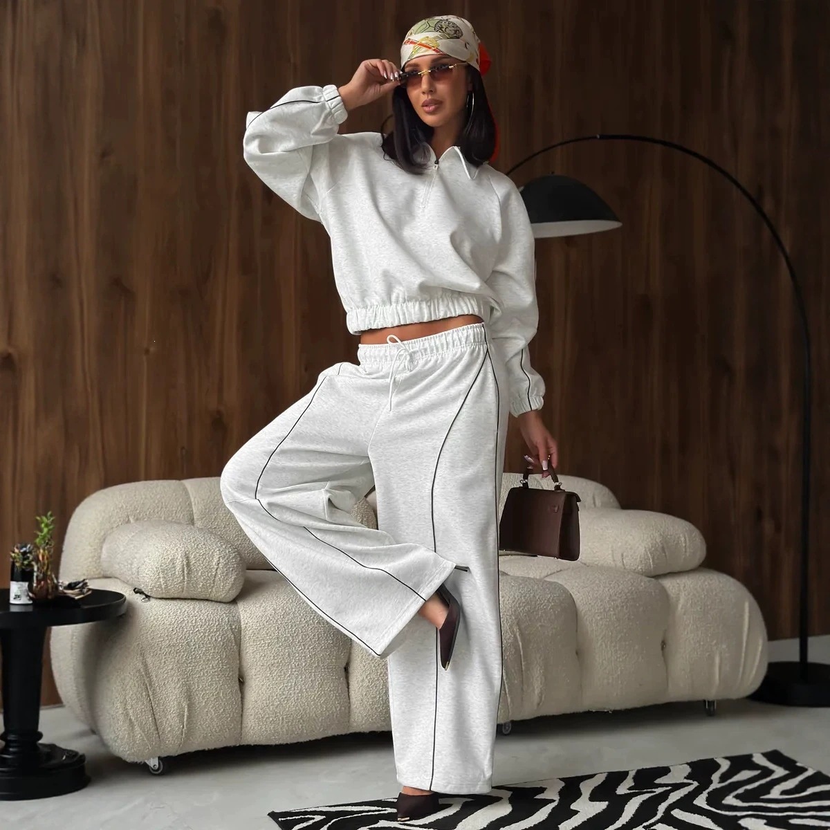Women's Retro Colorblock Half-Zip Sweatshirt & Wide-Leg Sweatpants Set