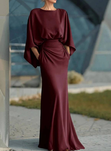 Elegant Open-Back Ruched Long Dress with Pockets