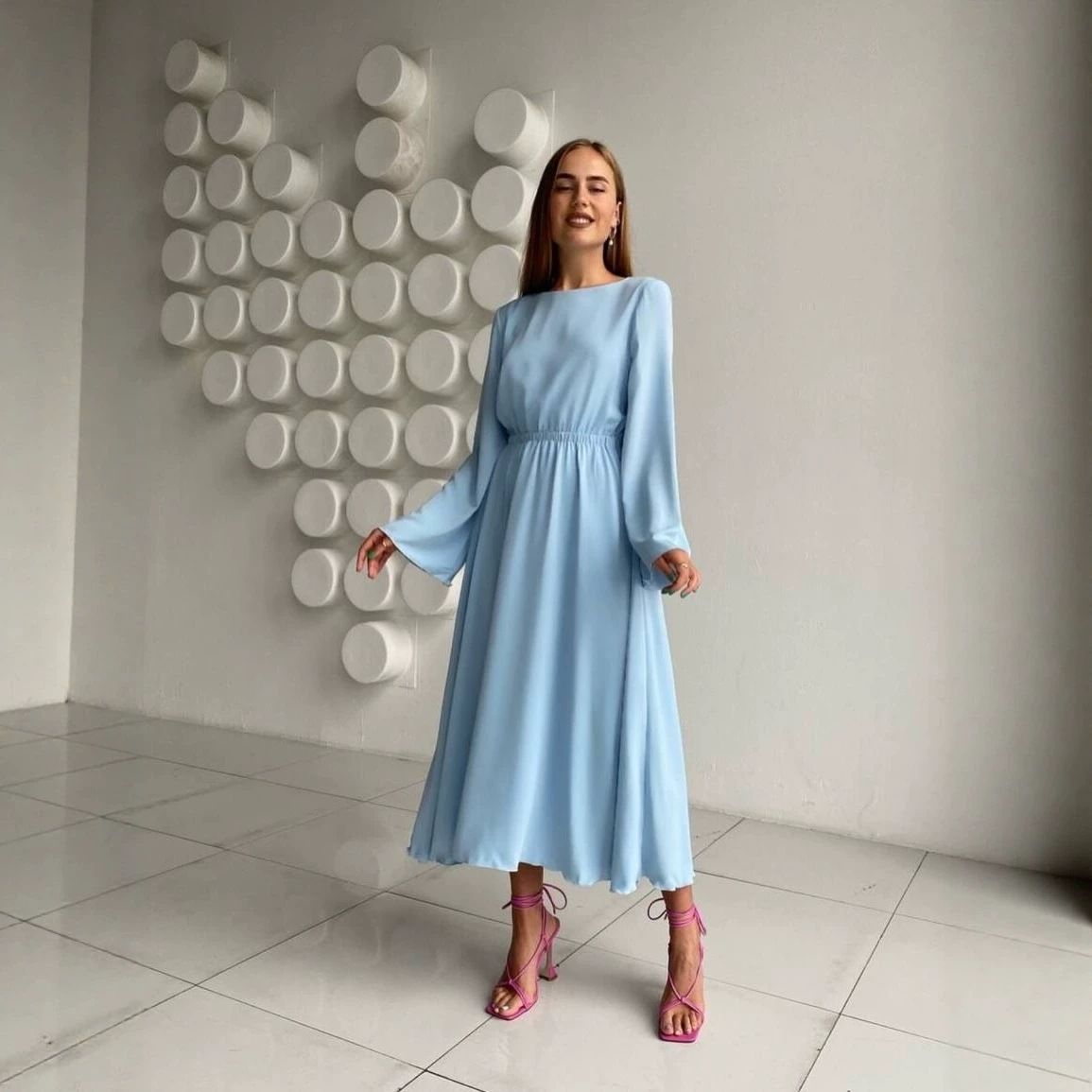 Elegant Long Sleeve Open Back Maxi Dress