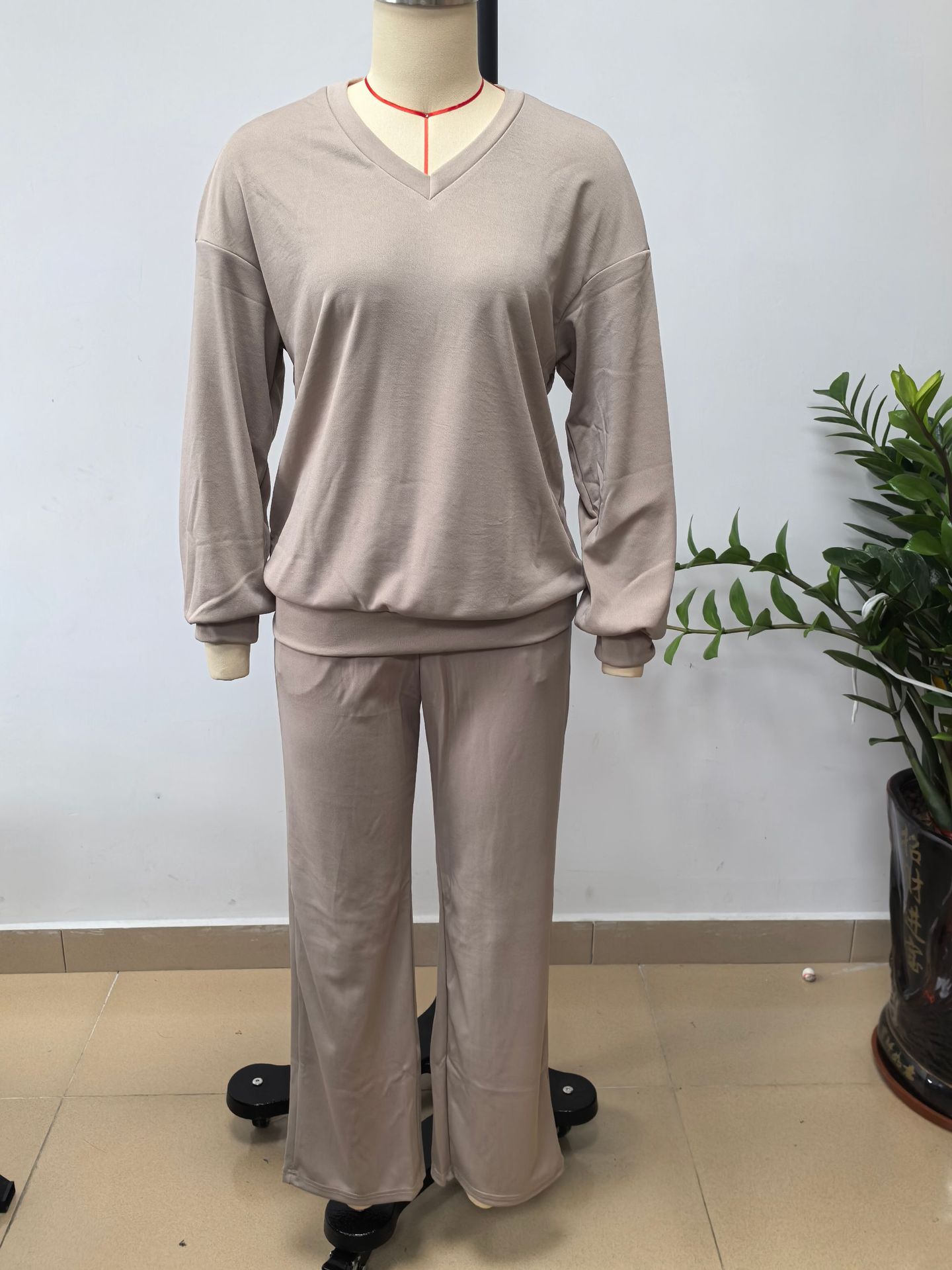 Women's Long Sleeve Drawstring Solid Color Casual Pants Set