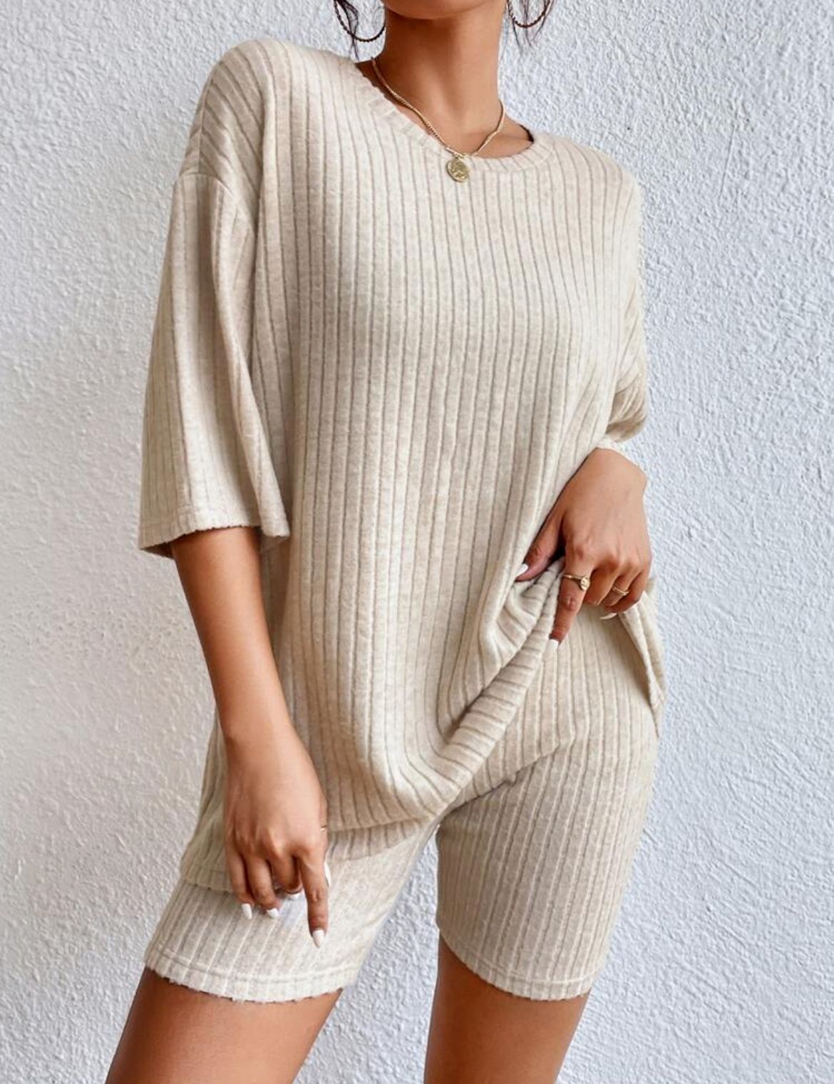 Women's Solid Color Round Neck Loose Shorts Set