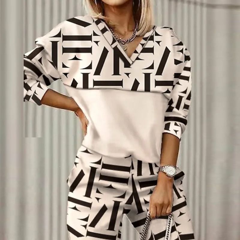Women's Printed Long-Sleeve Top & Wide-Leg Pants Set