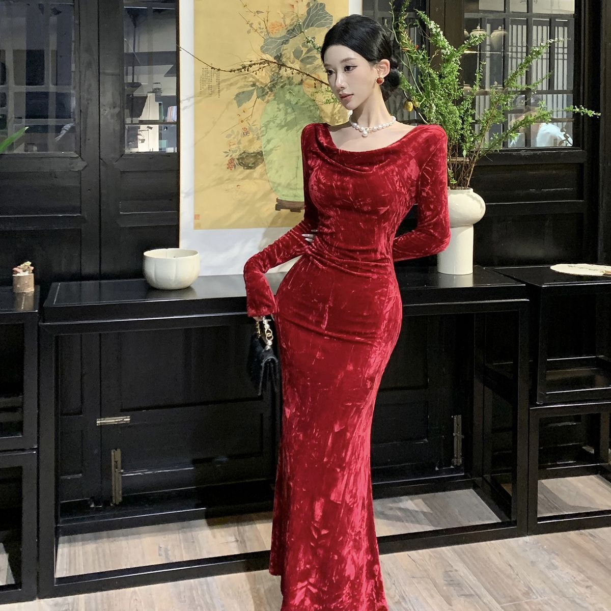 Elegant Cowl Neck Mermaid Dress Slim Fit Red Bodycon Party Gown