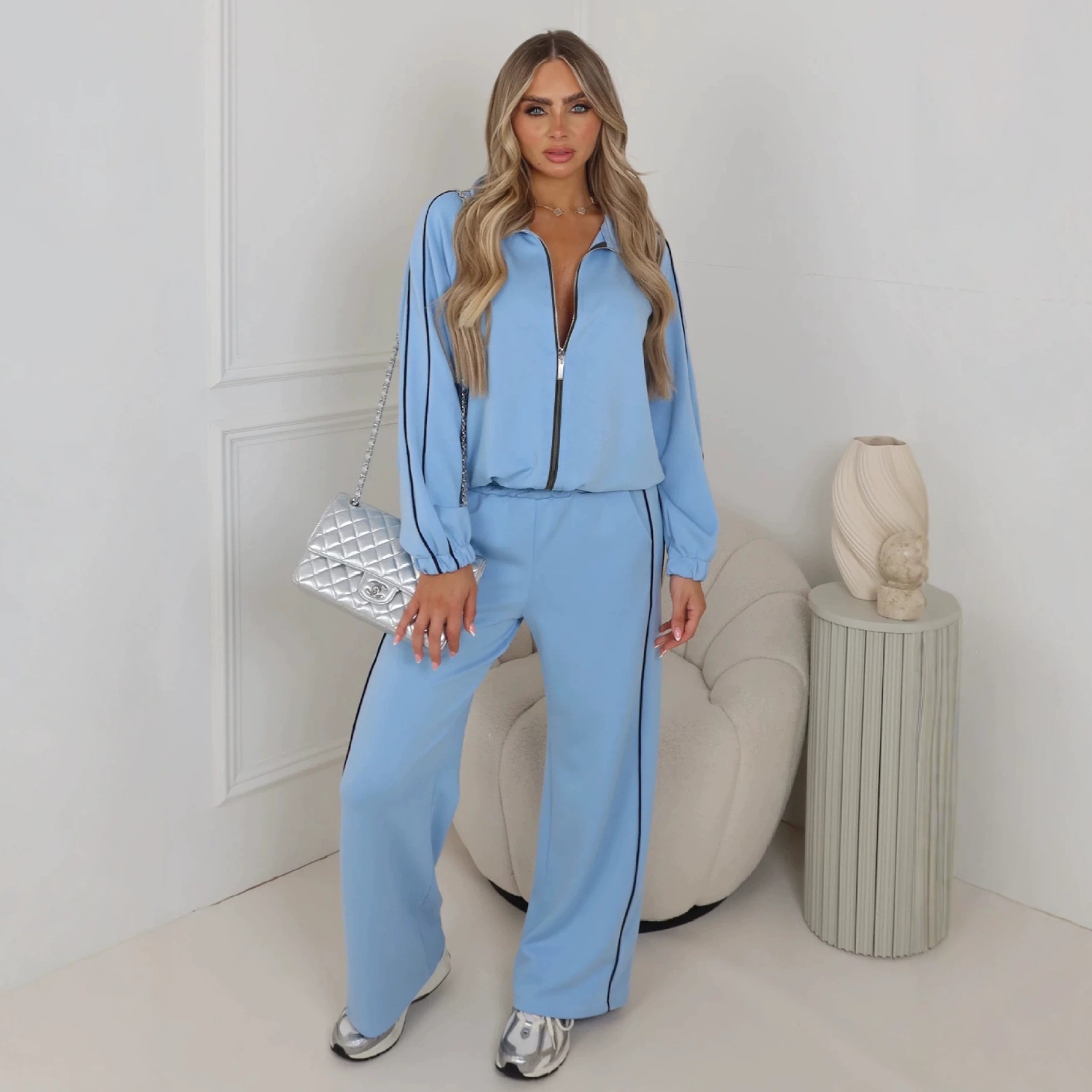 Women's Colorblock Striped Tracksuit with Lapel Zip Jacket and Wide-Leg Sweatpants