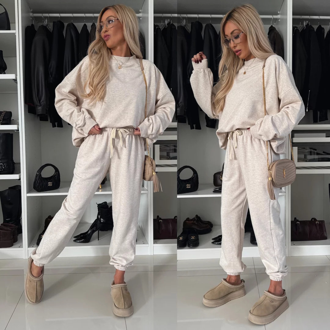 Women's Fleece Long Sleeve Crewneck Sweatshirt and Pants Set