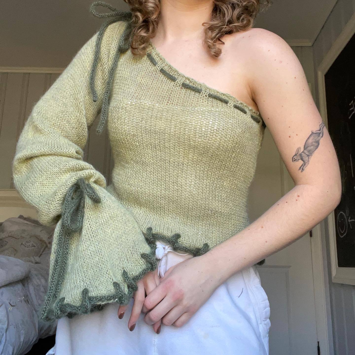 Women's One-Shoulder Colorblock Flare-Sleeve Knit Top