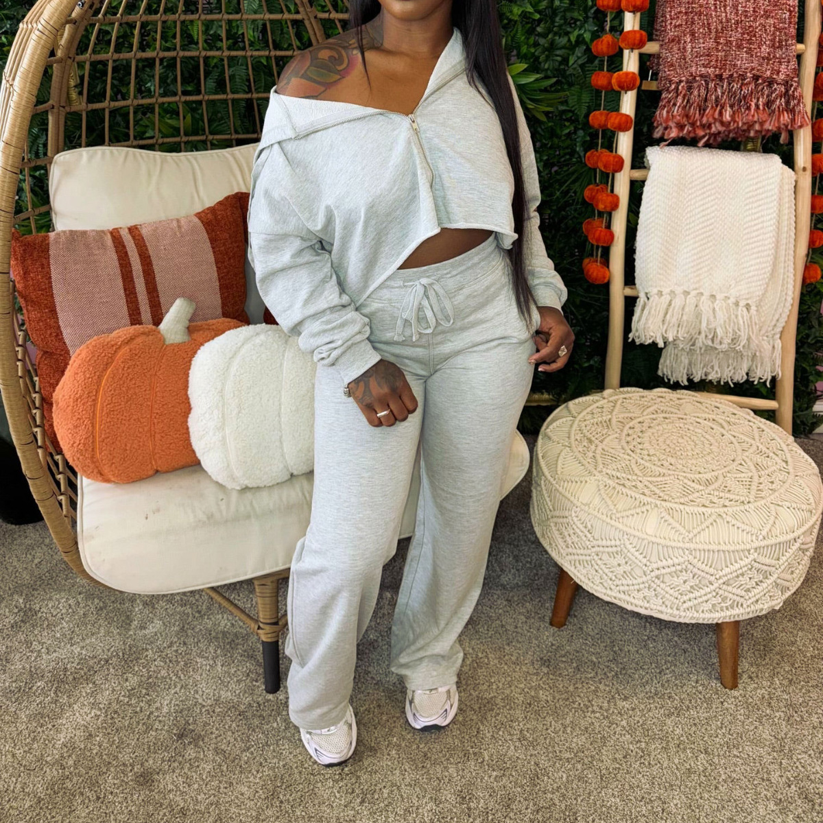 Women's Solid Color Crewneck Sweatshirt and Pants Two-Piece Set