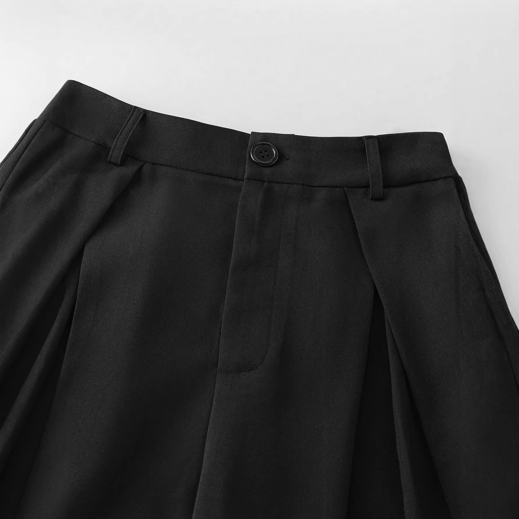 High-Waisted Wide-Leg Pleated Tailored Pants