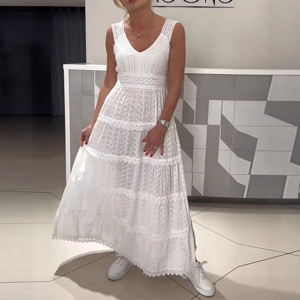 Women's Solid V-Neck Sleeveless Lace Panel Cami Dress