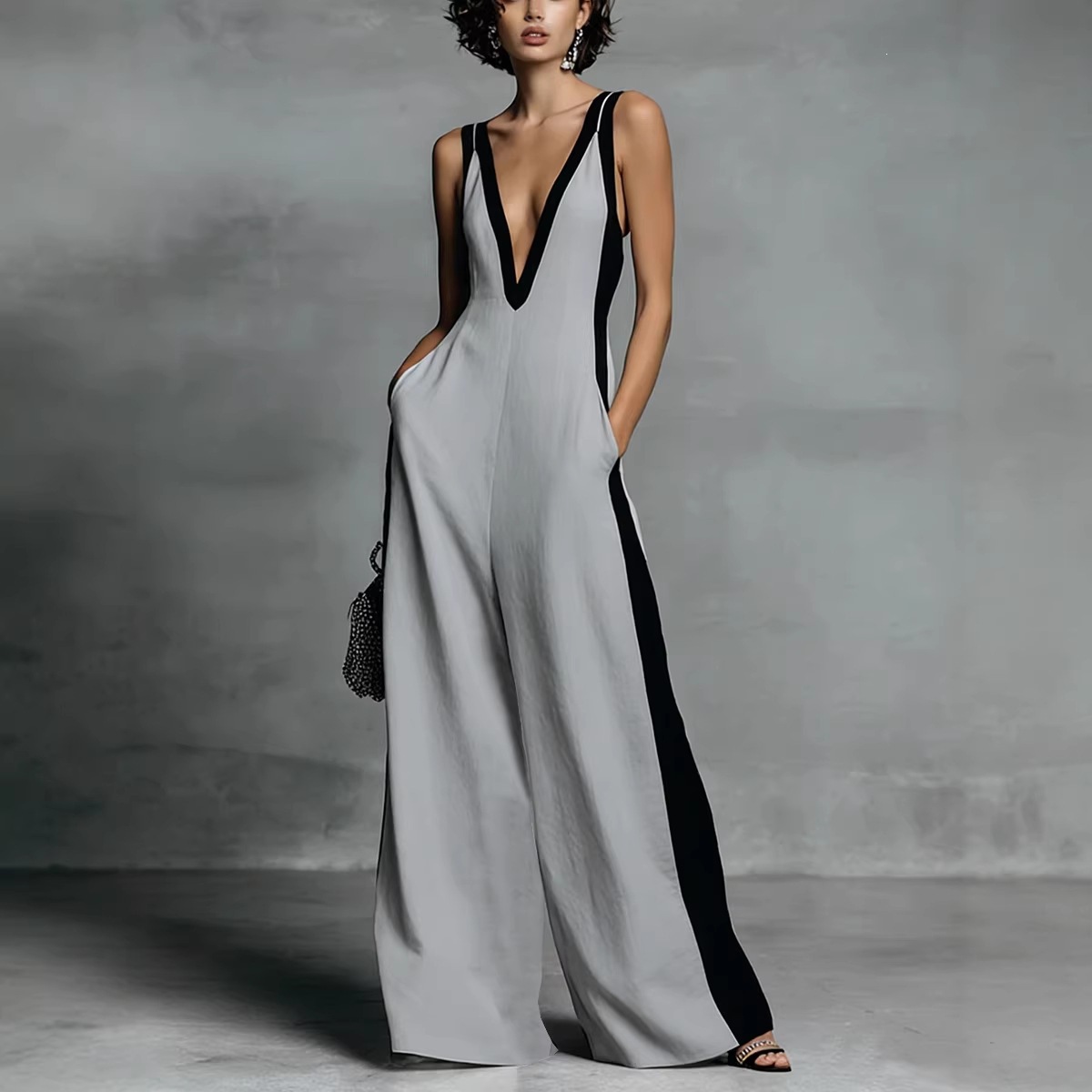 Women's Sleeveless V-Neck Colorblock Wide-Leg Jumpsuit
